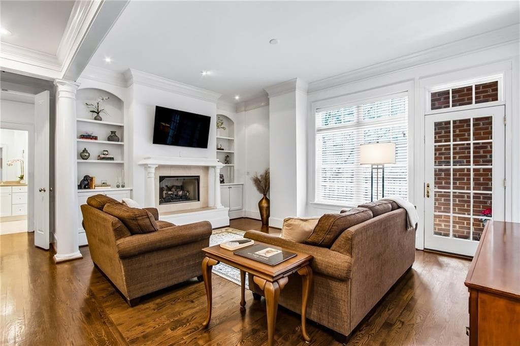 2 bedroom, 2 bathroom, 1,385 sq ft condominium for sale at 77 Peachtree Place 201, Atlanta, GA 30309 — photo 7