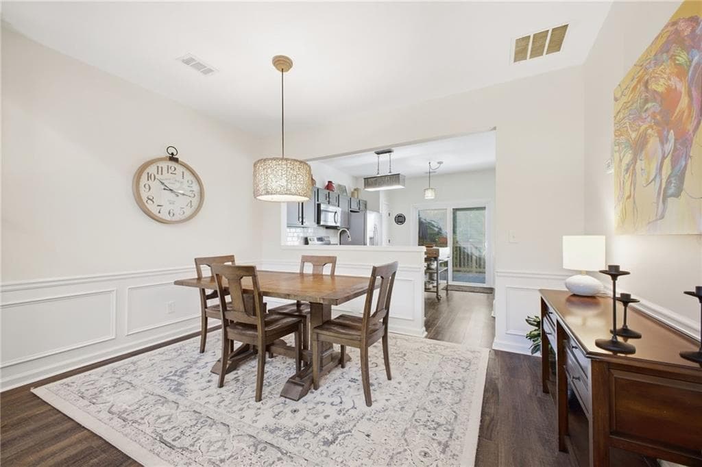 3 bedroom, 3 bathroom, 1,840 sq ft townhouse for sale at 202 Kenninghall Lane 30, Smyrna, GA 30082 — photo 8