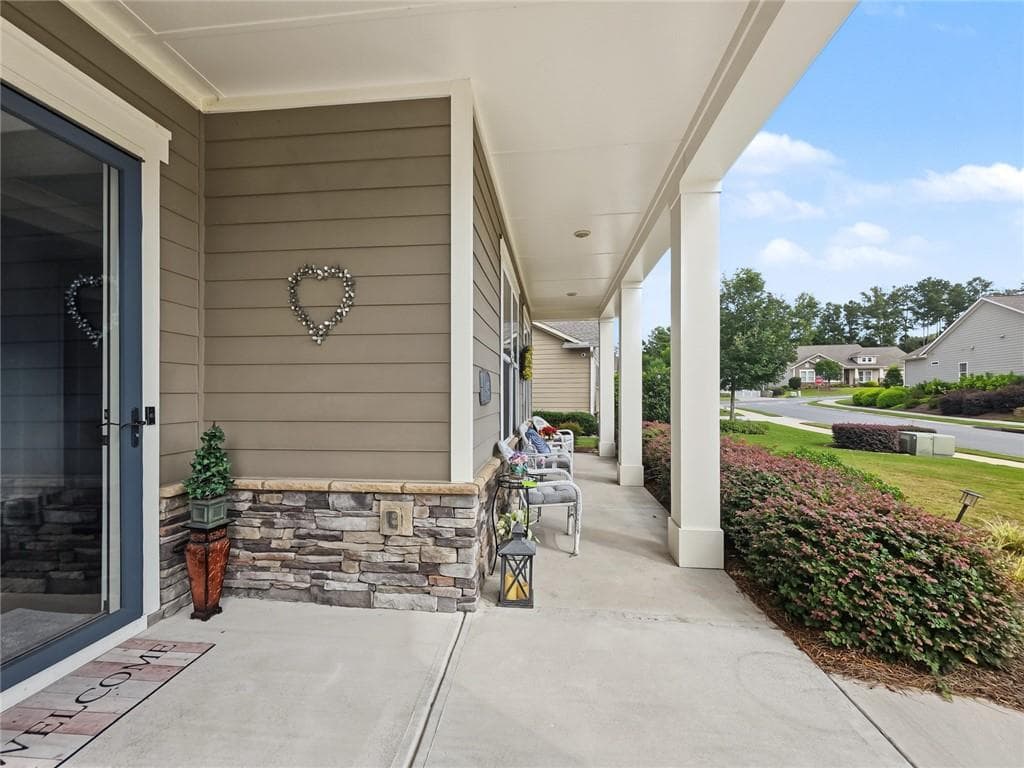 2 bedroom, 2 bathroom, 2,084 sq ft single family residence under contract at 415 Frazier Street, Woodstock, GA 30189 — photo 6