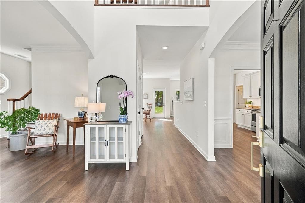 5 bedroom, 3 bathroom, 3,052 sq ft single family residence for sale at 1746 Millhouse Run, Marietta, GA 30066 — photo 2