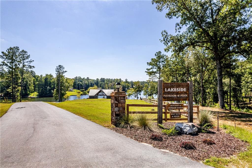 single family residence for sale at 147 Falls Lane, Milledgeville, GA 31061 — photo 3