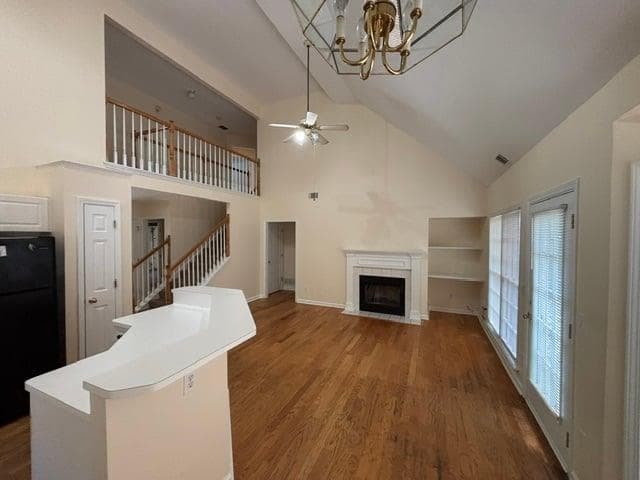 4 bedroom, 4 bathroom, 2,591 sq ft single family residence for sale at 2805 Parliament Circle, Marietta, GA 30066 — photo 2