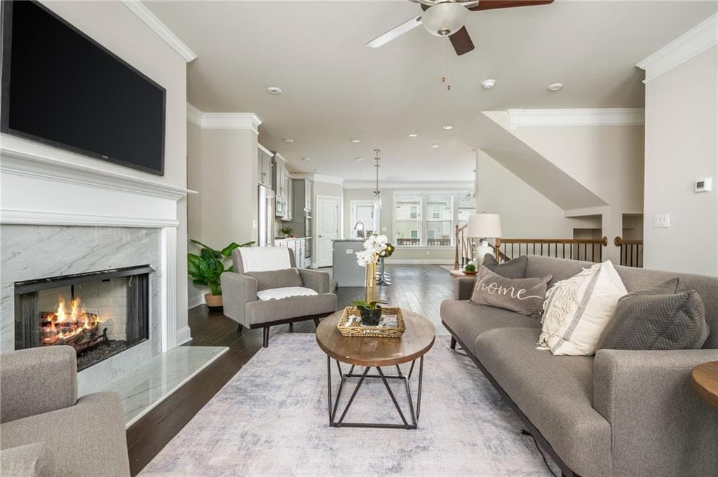 4 bedroom, 4 bathroom, 2,407 sq ft townhouse for sale at 1391 Live Oak Lane, Brookhaven, GA 30319 — photo 2