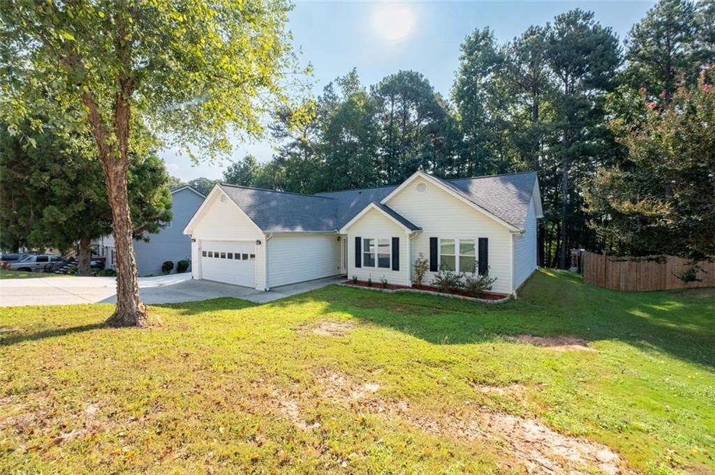 3 bedroom, 2 bathroom, 1,606 sq ft single family residence for sale at 2670 Fort Apachee Trail, Dacula, GA 30019 — photo 4