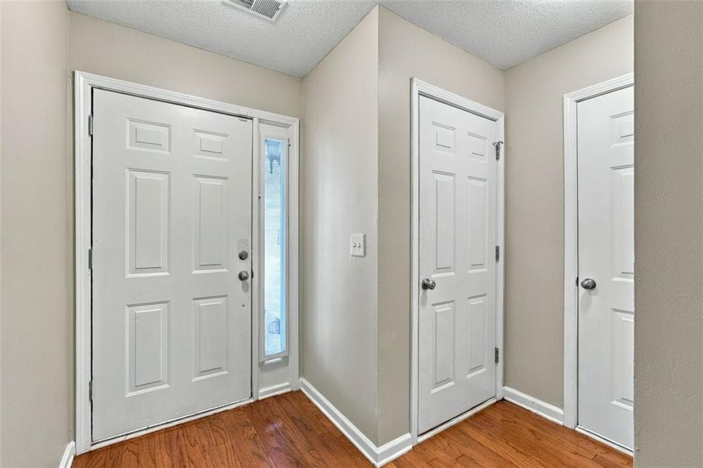 3 bedroom, 2 bathroom, 1,606 sq ft single family residence for sale at 2670 Fort Apachee Trail, Dacula, GA 30019 — photo 6