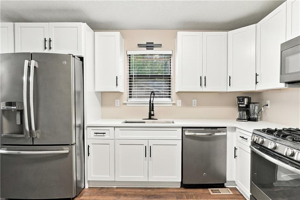 3 bedroom, 2 bathroom, 1,424 sq ft single family residence for sale at 191 Wana Circle, Mableton, GA 30126 — photo 8