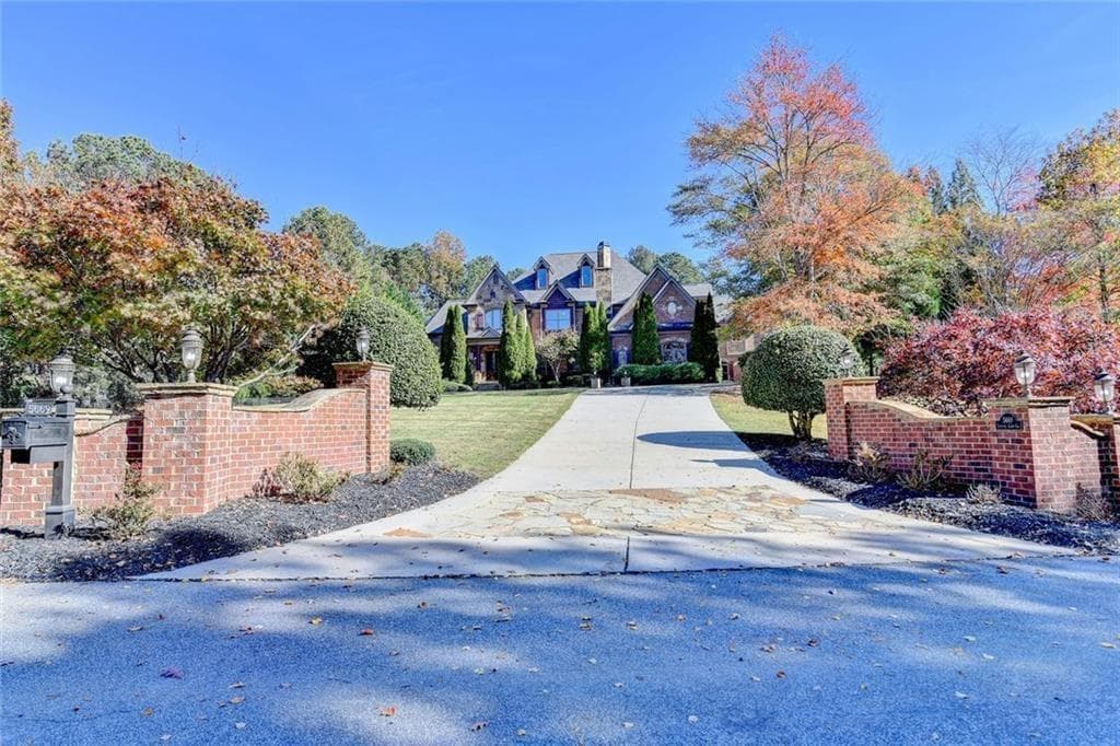 6 bedroom, 8 bathroom, 11,684 sq ft single family residence for sale at 5669 Legends Club Circle, Braselton, GA 30517 — photo 2