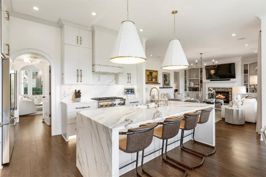 5 bedroom, 5 bathroom, 4,800 sq ft single family residence for sale at 565 Willow Oak Way, Roswell, GA 30076 — photo 3