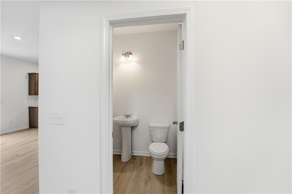 4 bedroom, 3 bathroom, 2,200 sq ft single family residence for sale at 126 Hampton Hollow Drive, Jefferson, GA 30549 — photo 5
