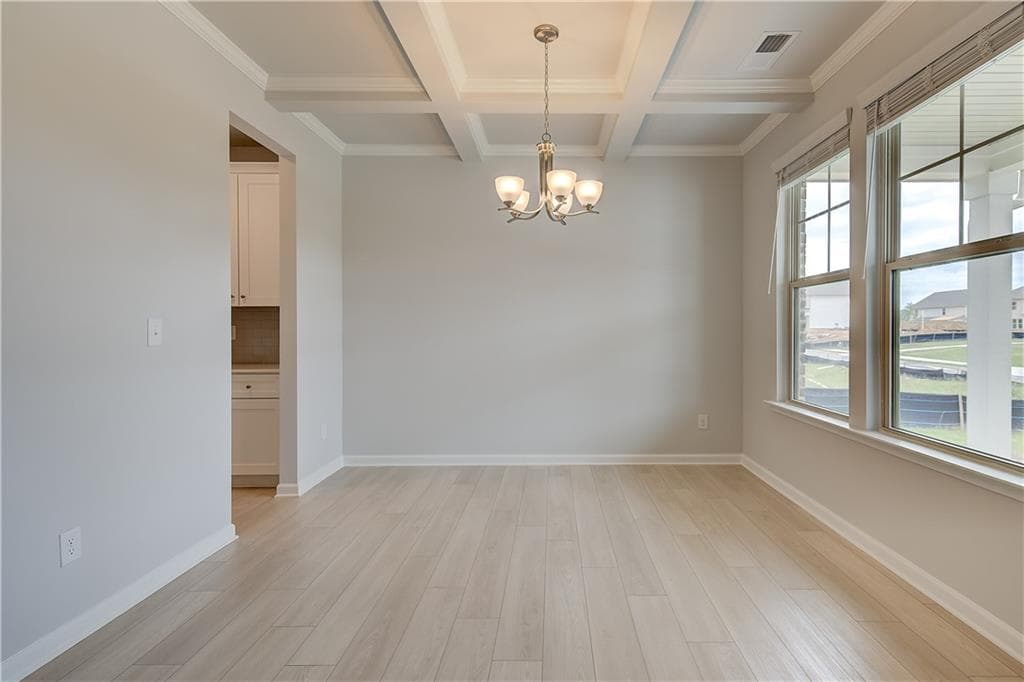 5 bedroom, 5 bathroom, 3,699 sq ft single family residence for sale at 709 Dunlake Way, Locust Grove, GA 30248 — photo 3
