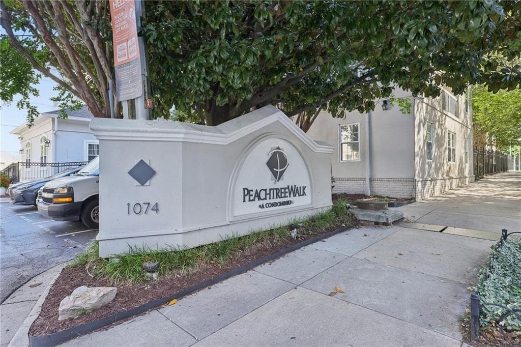 1 bedroom, 1 bathroom, 730 sq ft condominium under contract at 1075 Peachtree Walk A305, Atlanta, GA 30309