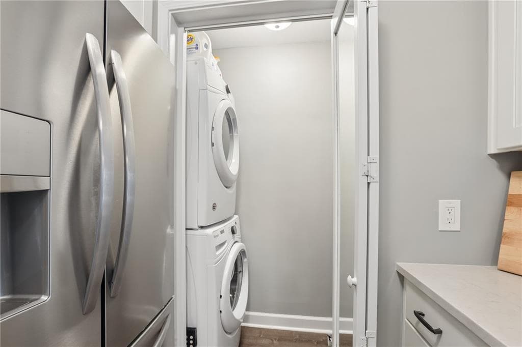 1 bedroom, 1 bathroom, 730 sq ft condominium under contract at 1075 Peachtree Walk A305, Atlanta, GA 30309 — photo 5