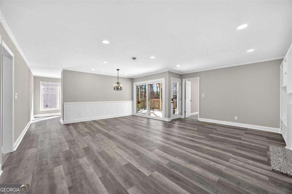 2 bedroom, 2 bathroom, 1,519 sq ft condominium for sale at 6550 Deerings Lane, Peachtree Corners, GA 30092 — photo 5