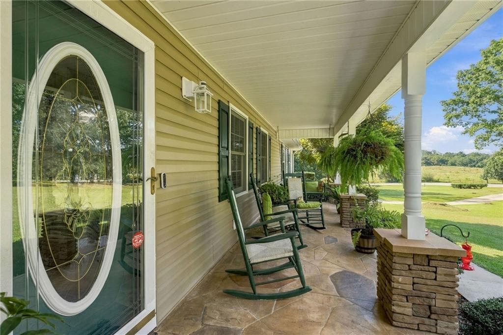3 bedroom, 2 bathroom, 1,590 sq ft single family residence for sale at 192 Athens Boat Club Road, Dawsonville, GA 30534 — photo 7