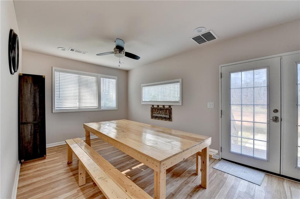 6 bedroom, 5 bathroom, 2,520 sq ft single family residence for sale at 553 Appalachee Ridge rd., Auburn, GA 30011 — photo 4