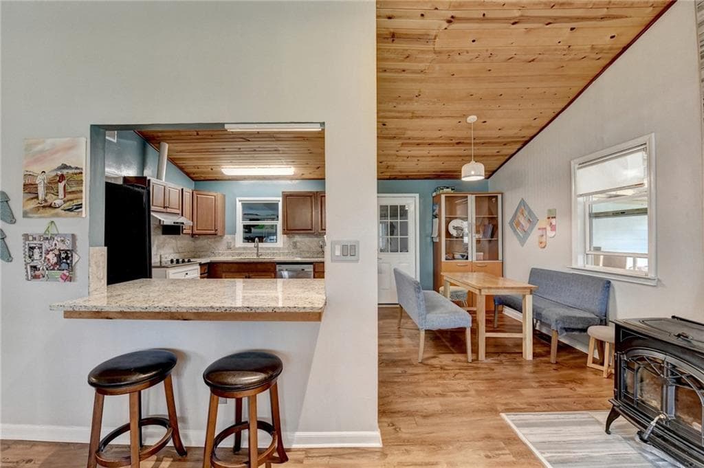 6 bedroom, 5 bathroom, 2,520 sq ft single family residence for sale at 553 Appalachee Ridge rd., Auburn, GA 30011 — photo 6