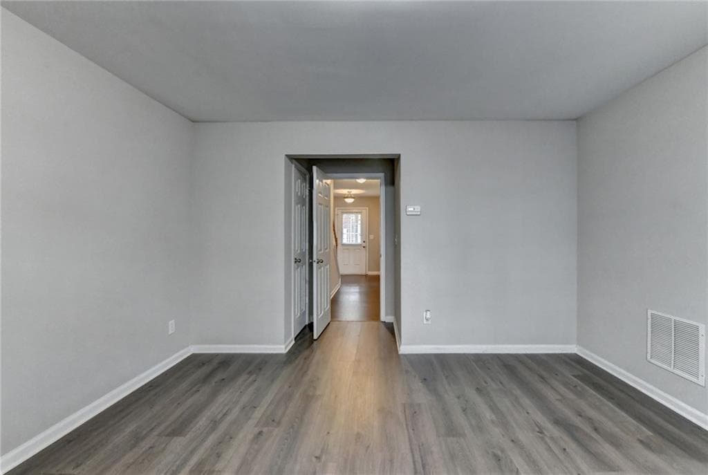 4 bedroom, 4 bathroom, 1,860 sq ft condominium for sale at 2214 Landing Walk Drive, Duluth, GA 30097 — photo 8