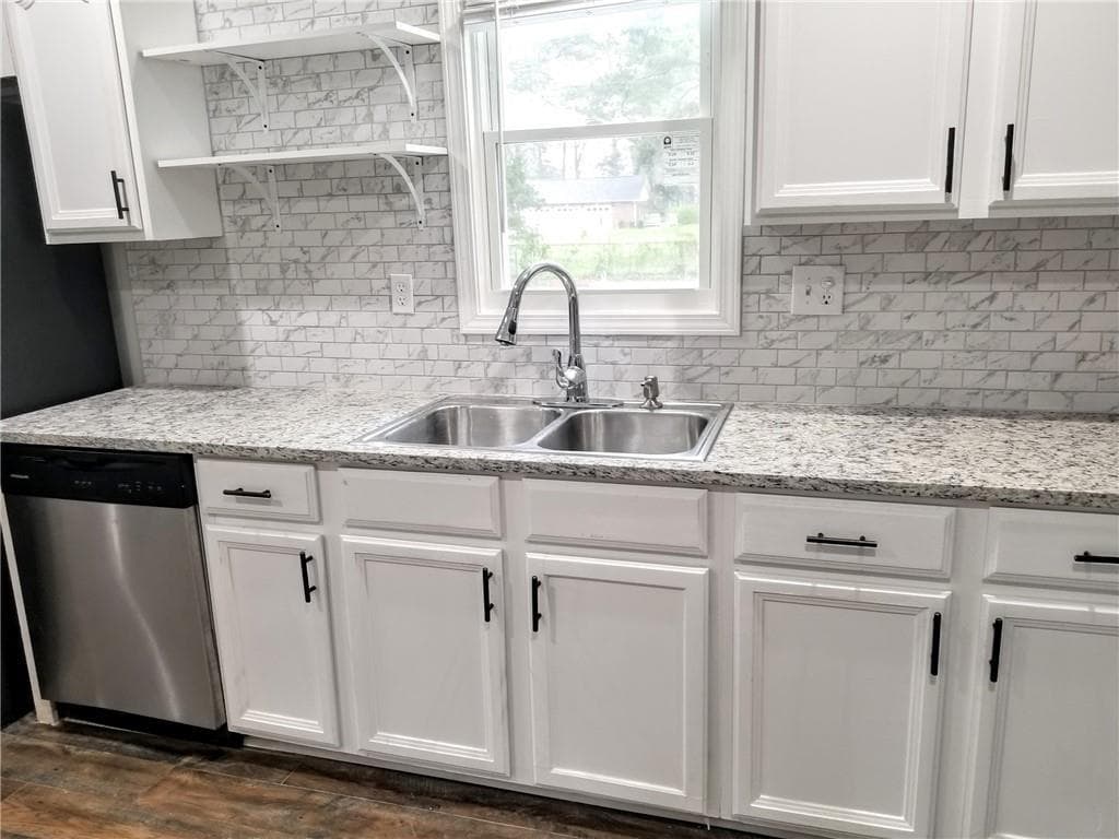 3 bedroom, 3 bathroom, 1,620 sq ft single family residence for sale at 3177 Pinto Drive, Powder Springs, GA 30127 — photo 3