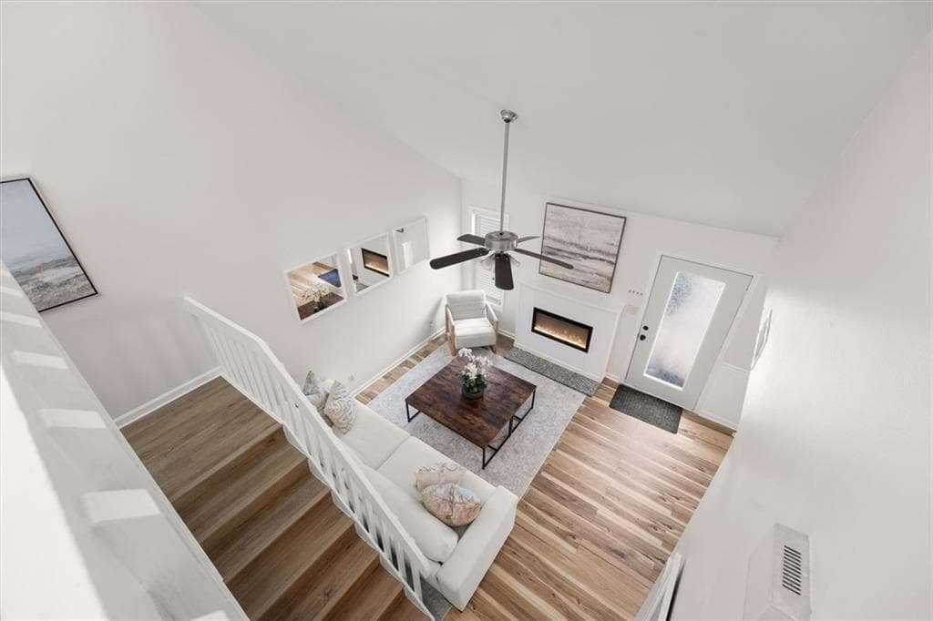 3 bedroom, 2 bathroom, 1,241 sq ft condominium for sale at 1609 Homestead Trail, Alpharetta, GA 30004 — photo 3
