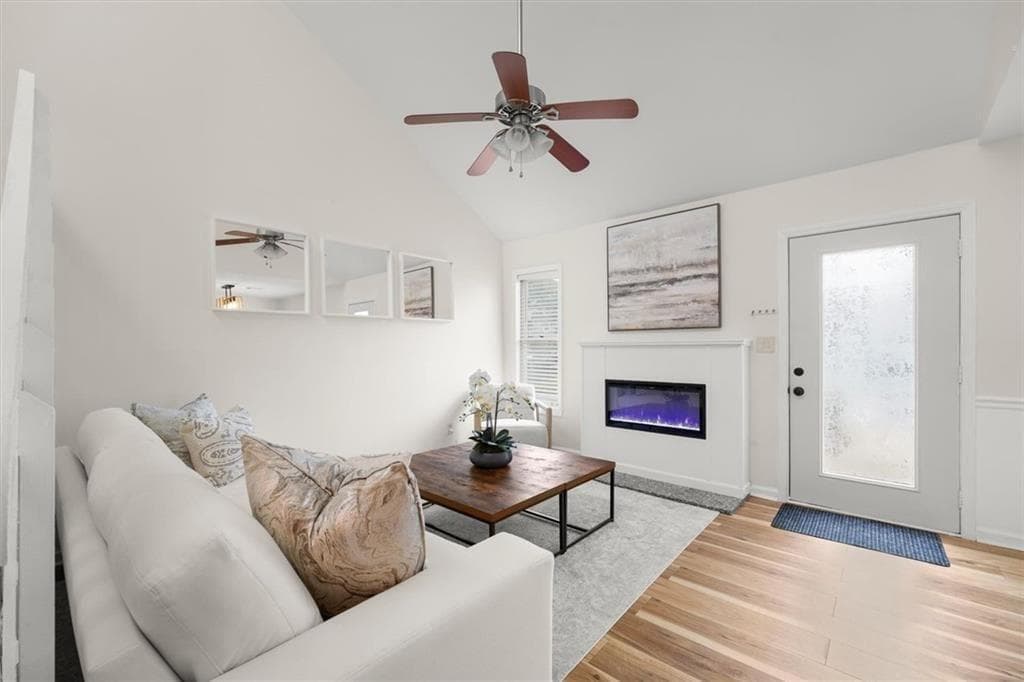 3 bedroom, 2 bathroom, 1,241 sq ft condominium for sale at 1609 Homestead Trail, Alpharetta, GA 30004 — photo 5