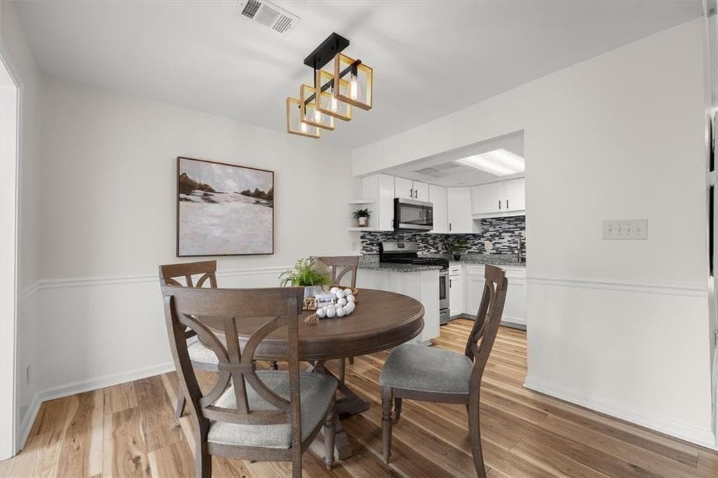 3 bedroom, 2 bathroom, 1,241 sq ft condominium for sale at 1609 Homestead Trail, Alpharetta, GA 30004 — photo 7