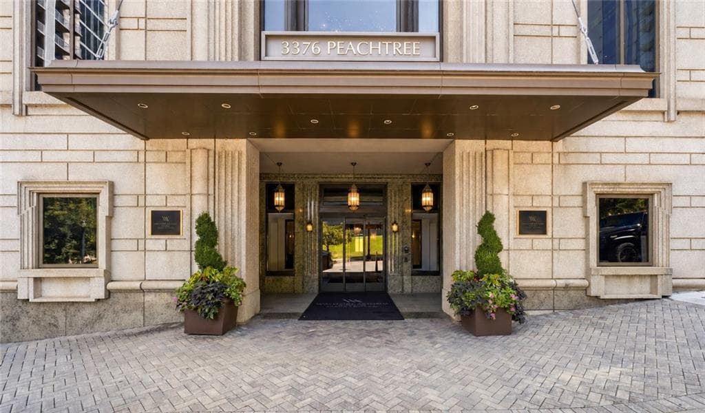 2 bedroom, 3 bathroom, 3,180 sq ft condominium for sale at 3376 Peachtree Road 42A, Atlanta, GA 30326 — photo 1 of 48