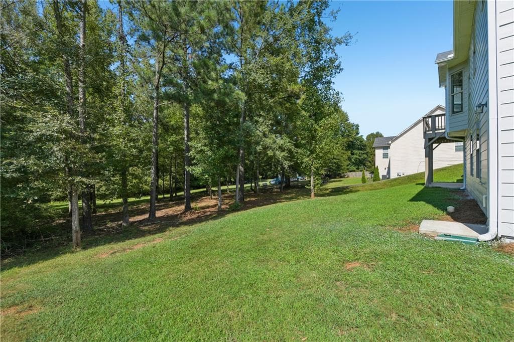 4 bedroom, 3 bathroom, 2,200 sq ft single family residence under contract at 410 Redtail Road, Jefferson, GA 30549 — photo 7