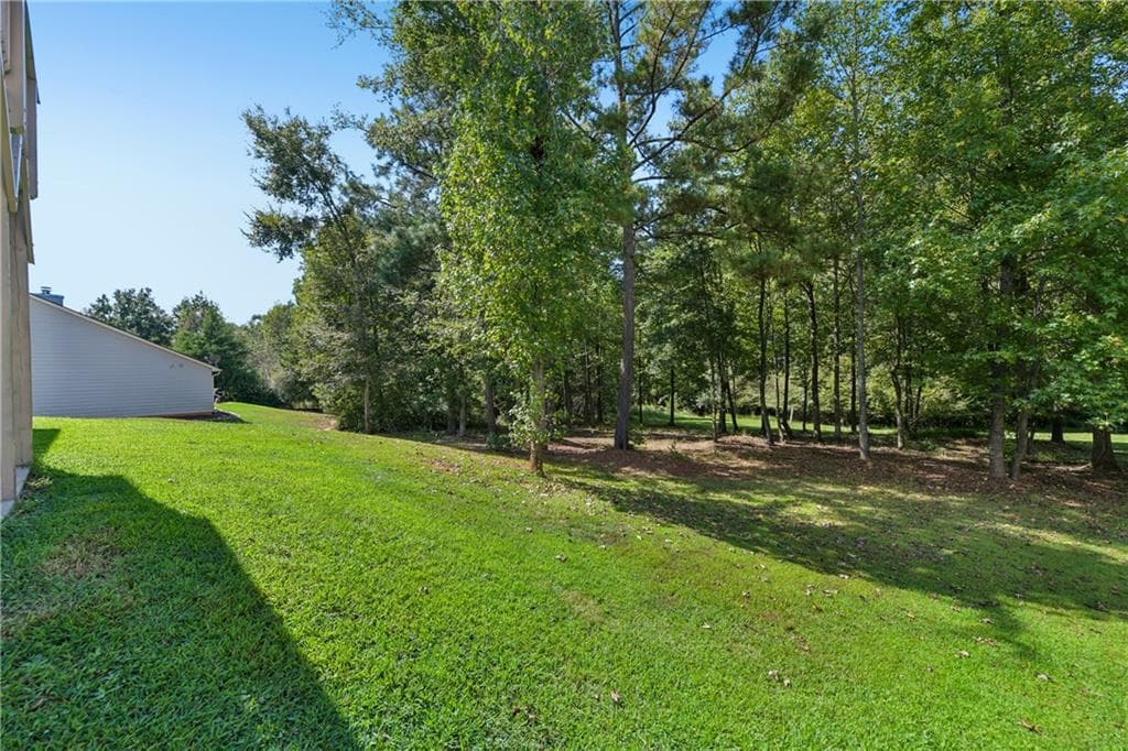 4 bedroom, 3 bathroom, 2,200 sq ft single family residence under contract at 410 Redtail Road, Jefferson, GA 30549 — photo 8