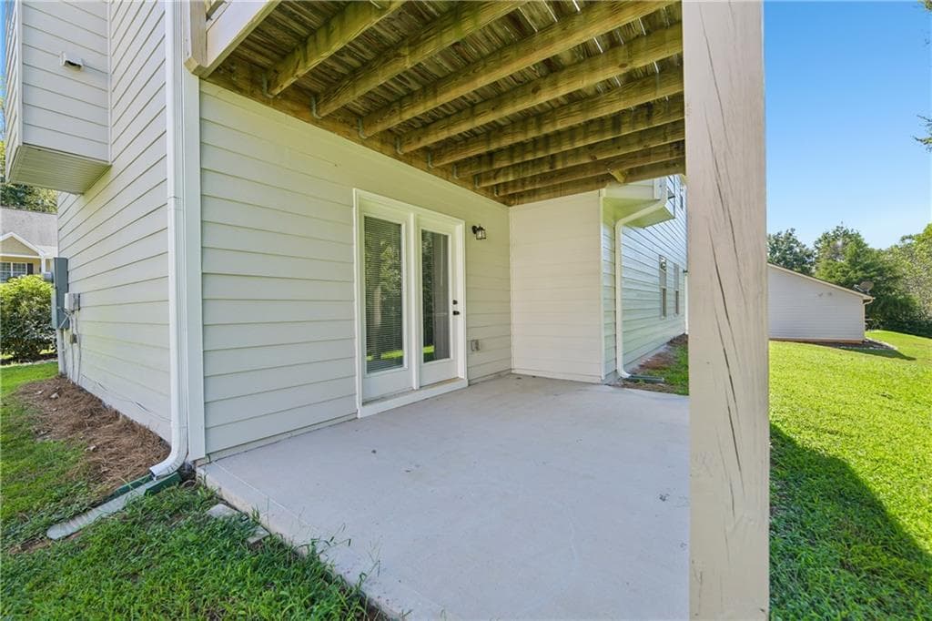 4 bedroom, 3 bathroom, 2,200 sq ft single family residence under contract at 410 Redtail Road, Jefferson, GA 30549 — photo 9