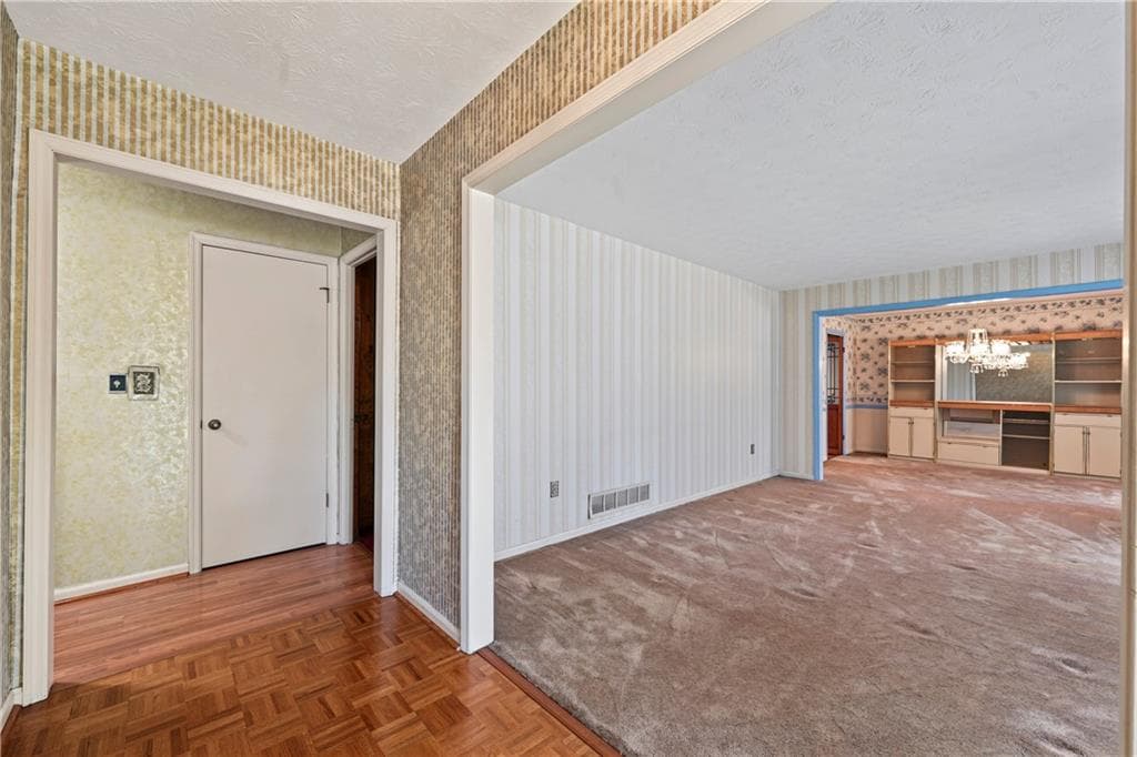 3 bedroom, 3 bathroom, 2,540 sq ft single family residence under contract at 1850 Westley Drive, Riverdale, GA 30296 — photo 3