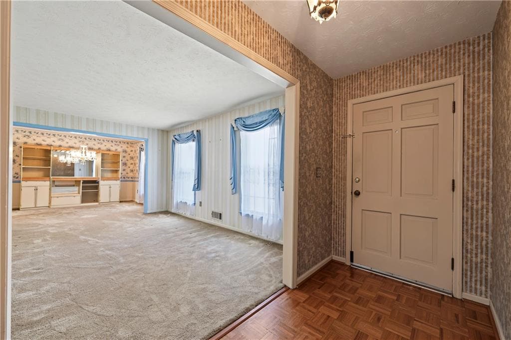 3 bedroom, 3 bathroom, 2,540 sq ft single family residence under contract at 1850 Westley Drive, Riverdale, GA 30296 — photo 4