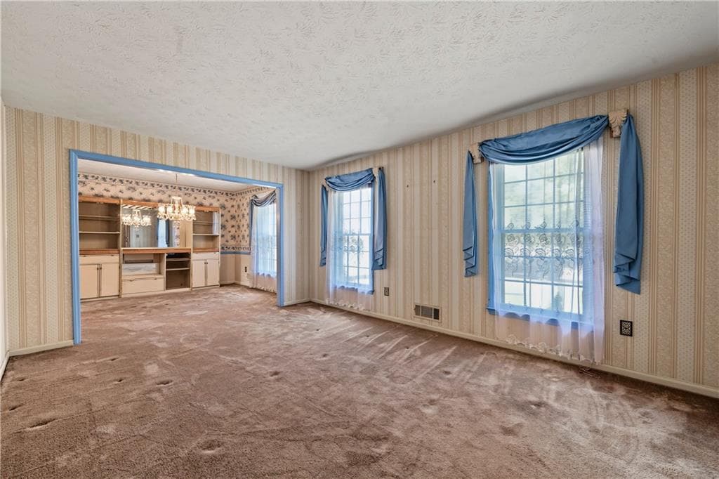 3 bedroom, 3 bathroom, 2,540 sq ft single family residence under contract at 1850 Westley Drive, Riverdale, GA 30296 — photo 5