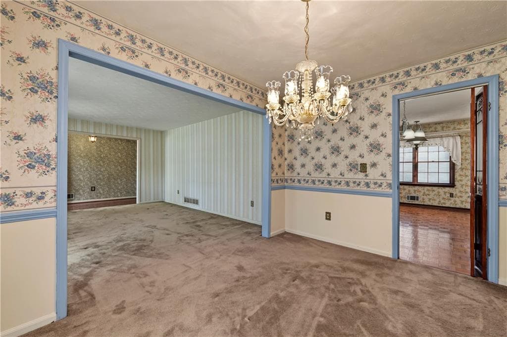 3 bedroom, 3 bathroom, 2,540 sq ft single family residence under contract at 1850 Westley Drive, Riverdale, GA 30296 — photo 6