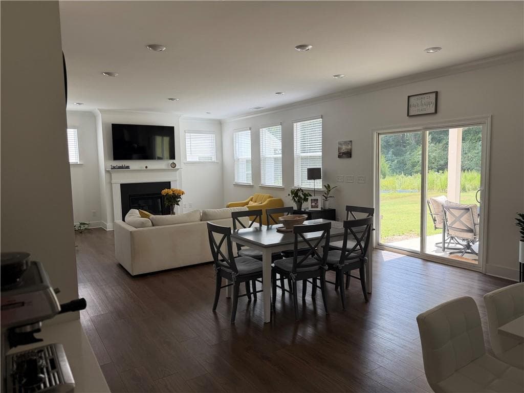 4 bedroom, 3 bathroom, 2,424 sq ft single family residence for sale at 3543 Dover Run Lane, Loganville, GA 30052 — photo 6