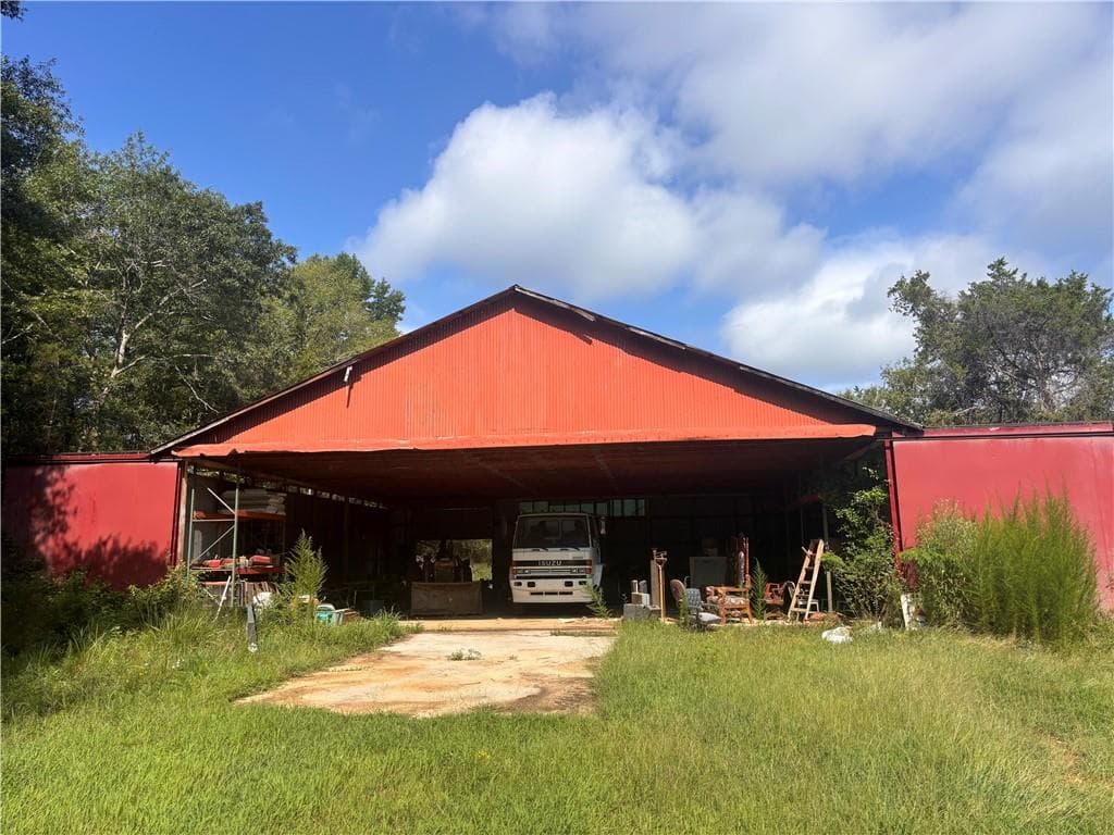 3 bedroom, 3 bathroom single family residence for sale at 3065 Philadelphia Road, Conyers, GA 30012 — photo 3