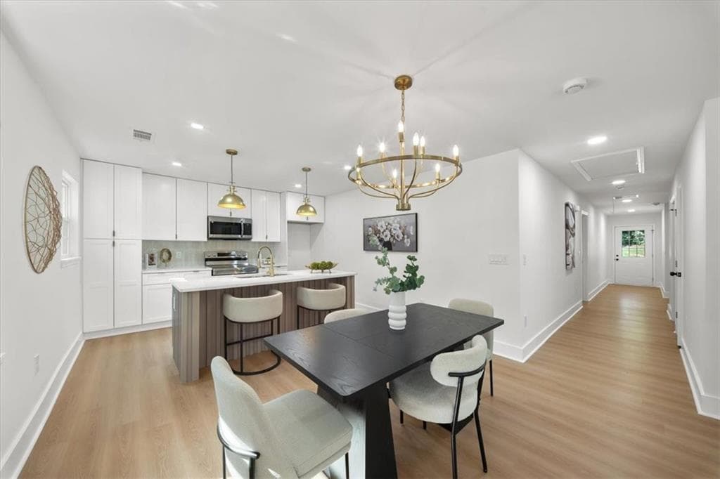 3 bedroom, 2 bathroom, 1,691 sq ft single family residence for sale at 1105 Edgefield Drive, Atlanta, GA 30310 — photo 4