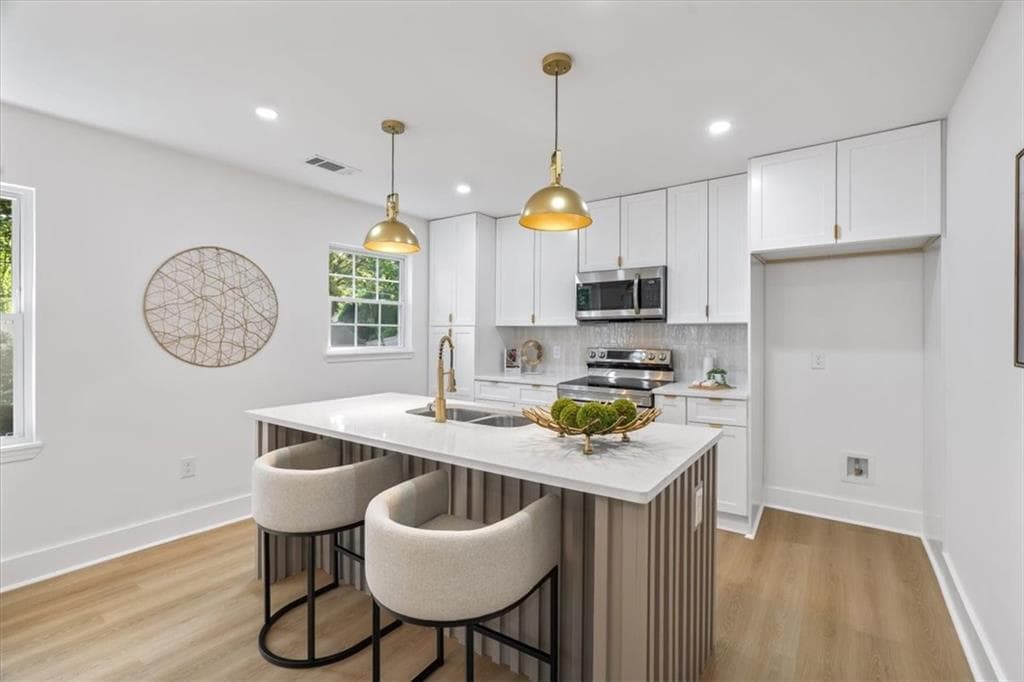 3 bedroom, 2 bathroom, 1,691 sq ft single family residence for sale at 1105 Edgefield Drive, Atlanta, GA 30310 — photo 6
