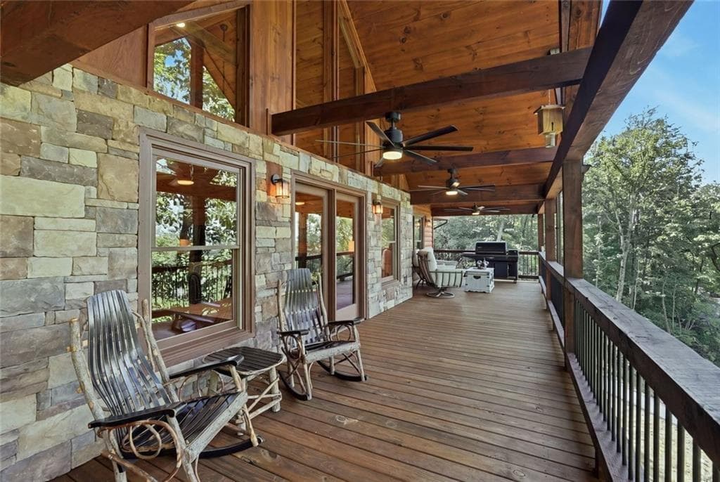 4 bedroom, 3 bathroom, 3,004 sq ft single family residence for sale at 175 Stuart Drive, Mineral Bluff, GA 30559 — photo 6