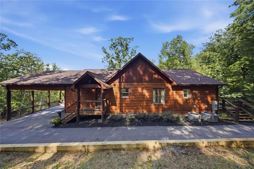 4 bedroom, 3 bathroom, 3,004 sq ft single family residence for sale at 175 Stuart Drive, Mineral Bluff, GA 30559 — photo 10