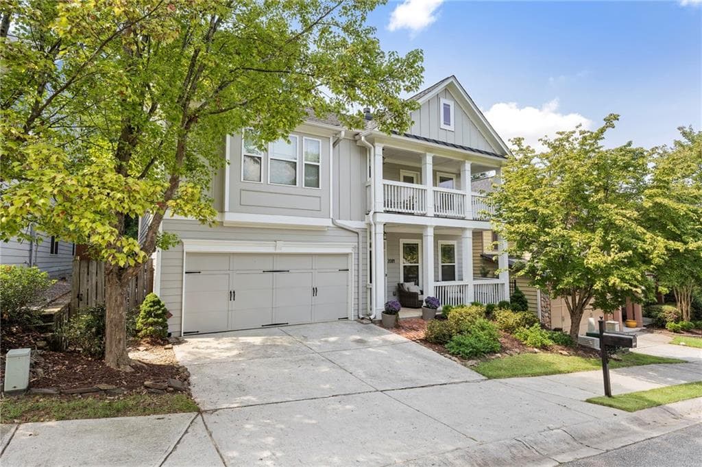 4 bedroom, 3 bathroom, 3,175 sq ft single family residence under contract at 2084 Hatteras Way, Atlanta, GA 30318 — photo 2