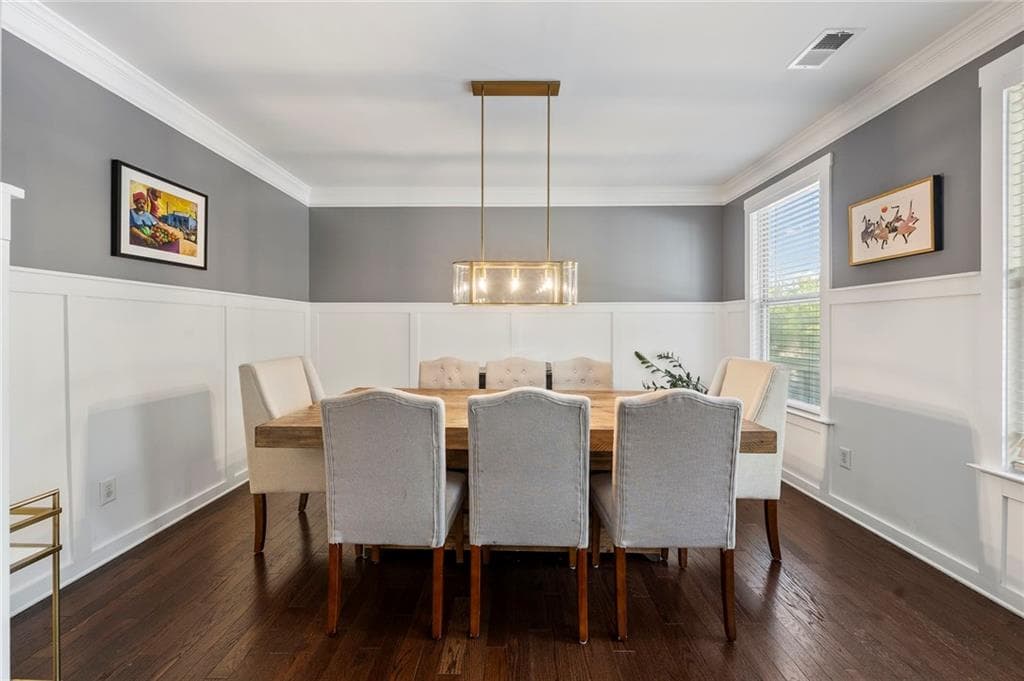 4 bedroom, 3 bathroom, 3,175 sq ft single family residence under contract at 2084 Hatteras Way, Atlanta, GA 30318 — photo 7