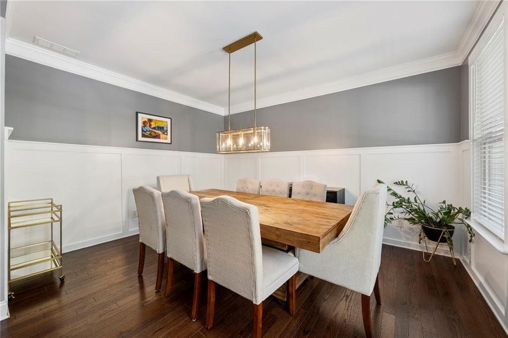 4 bedroom, 3 bathroom, 3,175 sq ft single family residence under contract at 2084 Hatteras Way, Atlanta, GA 30318 — photo 8