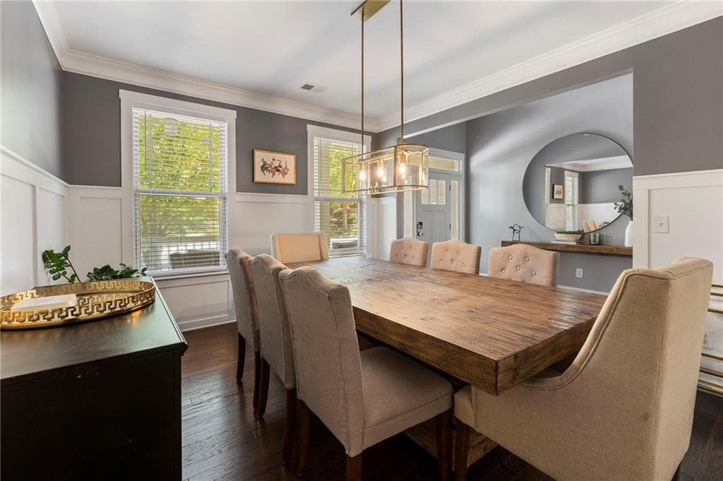 4 bedroom, 3 bathroom, 3,175 sq ft single family residence under contract at 2084 Hatteras Way, Atlanta, GA 30318 — photo 9