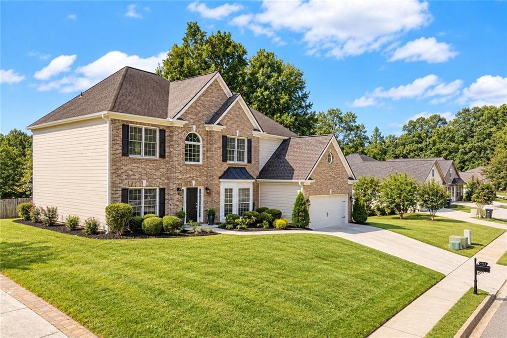 5 bedroom, 3 bathroom, 2,749 sq ft single family residence for sale at 1933 Arbor Springs Way, Buford, GA 30519 — photo 3