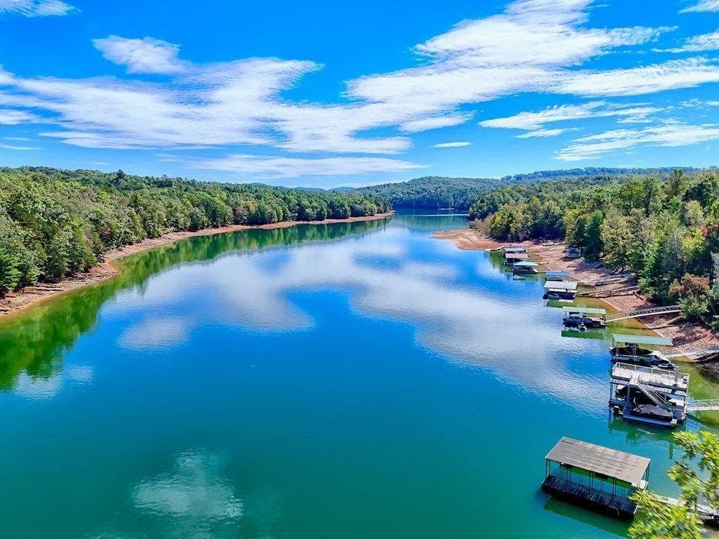 4 bedroom, 3 bathroom, 3,276 sq ft single family residence under contract at 11 Falcon Drive, Blairsville, GA 30512 — photo 4