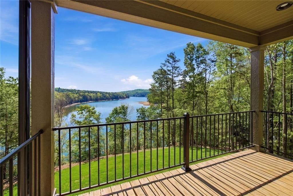 4 bedroom, 3 bathroom, 3,276 sq ft single family residence under contract at 11 Falcon Drive, Blairsville, GA 30512 — photo 6