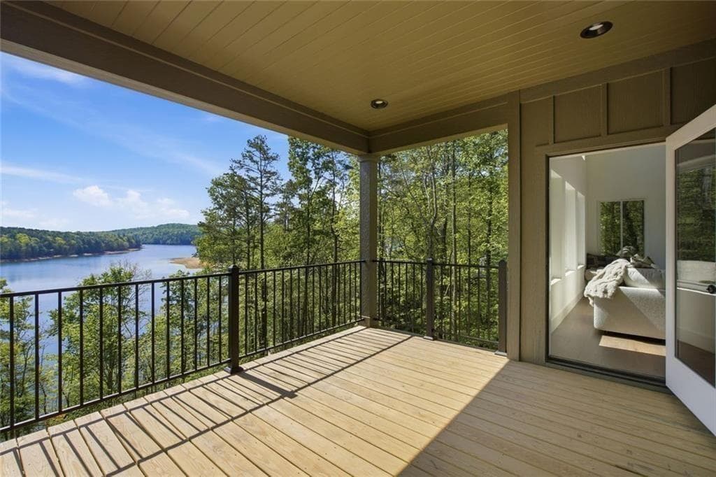 4 bedroom, 3 bathroom, 3,276 sq ft single family residence under contract at 11 Falcon Drive, Blairsville, GA 30512 — photo 7