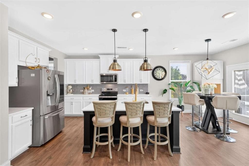4 bedroom, 4 bathroom, 3,249 sq ft single family residence for sale at 130 Peachwood Lane, Homer, GA 30547 — photo 3