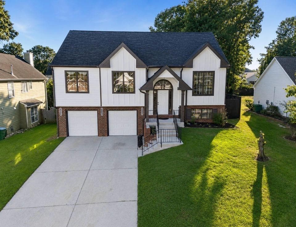 7 bedroom, 4 bathroom, 3,052 sq ft single family residence for sale at 6802 Magnolia Park Drive, Norcross, GA 30093
