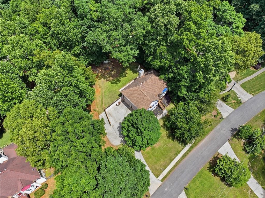 4 bedroom, 3 bathroom, 2,302 sq ft single family residence for sale at 3990 F A A Road, Cumming, GA 30041 — photo 4